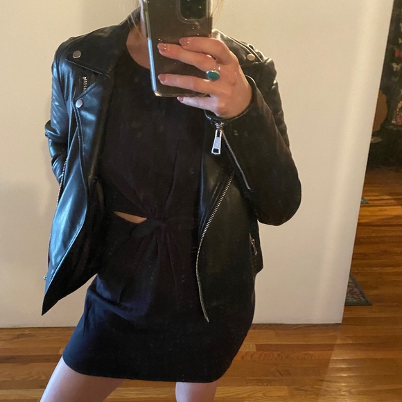 NWOT Aerie LBD Black mini shift dress with tie knot & side Cutouts at center M - Picture 4 of 9